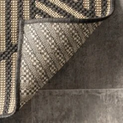 NuLOOM Leona Modern Geometric Indoor And Outdoor Area Rug 17 NuLOOM Leona Modern Geometric Indoor And Outdoor Area Rug -Home Decor Store GUEST 234daff5 14b4 4192 b43a 09b9fc1004e9