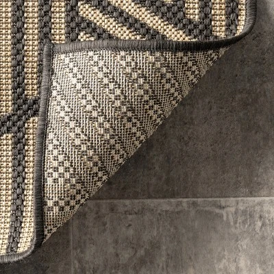 NuLOOM Leona Modern Geometric Indoor And Outdoor Area Rug 8 NuLOOM Leona Modern Geometric Indoor And Outdoor Area Rug - Image 6