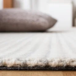 Marbella MRB319 Hand Woven Area Rug - Safavieh -Home Decor Store GUEST 3b89559b c10e 4a06 9617 bf9d06b09836