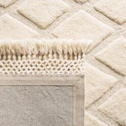 Darleen Rug Ivory - Safavieh -Home Decor Store GUEST 9cc4799d 3f98 4ae2 8d29 016a33e8505d