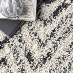 NuLOOM Amanda Moroccan Chevron Tassel Area Rug -Home Decor Store GUEST bc660f64 561f 4552 ad71 fcc67f0959e4