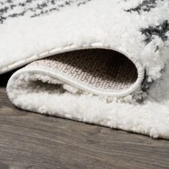 Elm Diamond Stripe Geometric Shag Indoor Area Rug - JONATHAN Y -Home Decor Store GUEST bd16acaf 2903 4776 9351 c7e7bd545981