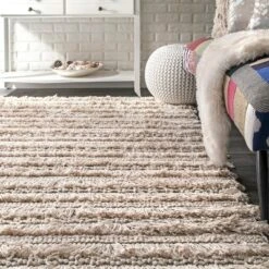 NuLOOM Handmade Emerita Tassel Shag Area Rug 13 NuLOOM Handmade Emerita Tassel Shag Area Rug -Home Decor Store GUEST c0cdae2b 4c93 4245 80a6 95fba2c81b80