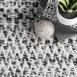 NuLOOM Natosha Indoor/Outdoor Chevron Striped Area Rug 26 NuLOOM Natosha Indoor/Outdoor Chevron Striped Area Rug -Home Decor Store GUEST c7d56763 a5e2 4385 b8f8 4debc0a323eb