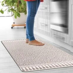 World Rug Gallery Contemporary Geometric Anti-Fatigue Standing Mat 22 World Rug Gallery Contemporary Geometric Anti-Fatigue Standing Mat -Home Decor Store GUEST dcf09e0d 7870 4d8e a276 484ab2d910c9