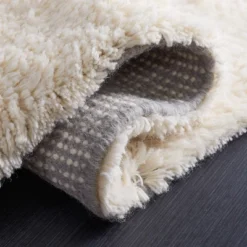 Casablanca CSB704 Hand Woven Area Rug - Safavieh -Home Decor Store GUEST e0bd2c55 a740 4a51 97ee 7f51381a0ba6